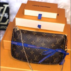 ♥️SOLD♥️Pochette Mono